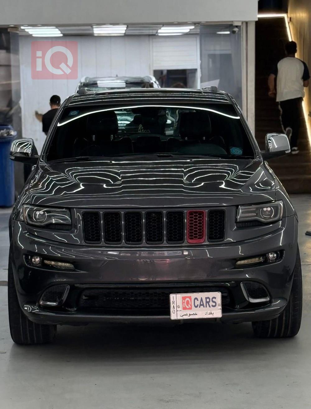 جیپ گراند شیرۆکی